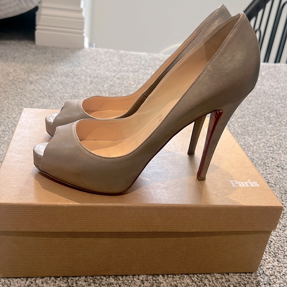 Christian Louboutin Very Prive 120
